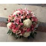 coussin rond enterrement charme, par Tout Fleur Tout flamme, fleuriste à L'Haÿ-les-Roses