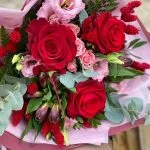 Bouquet Saint-Valentin, par Eglantine et Pivoine, fleuriste à Davézieux
