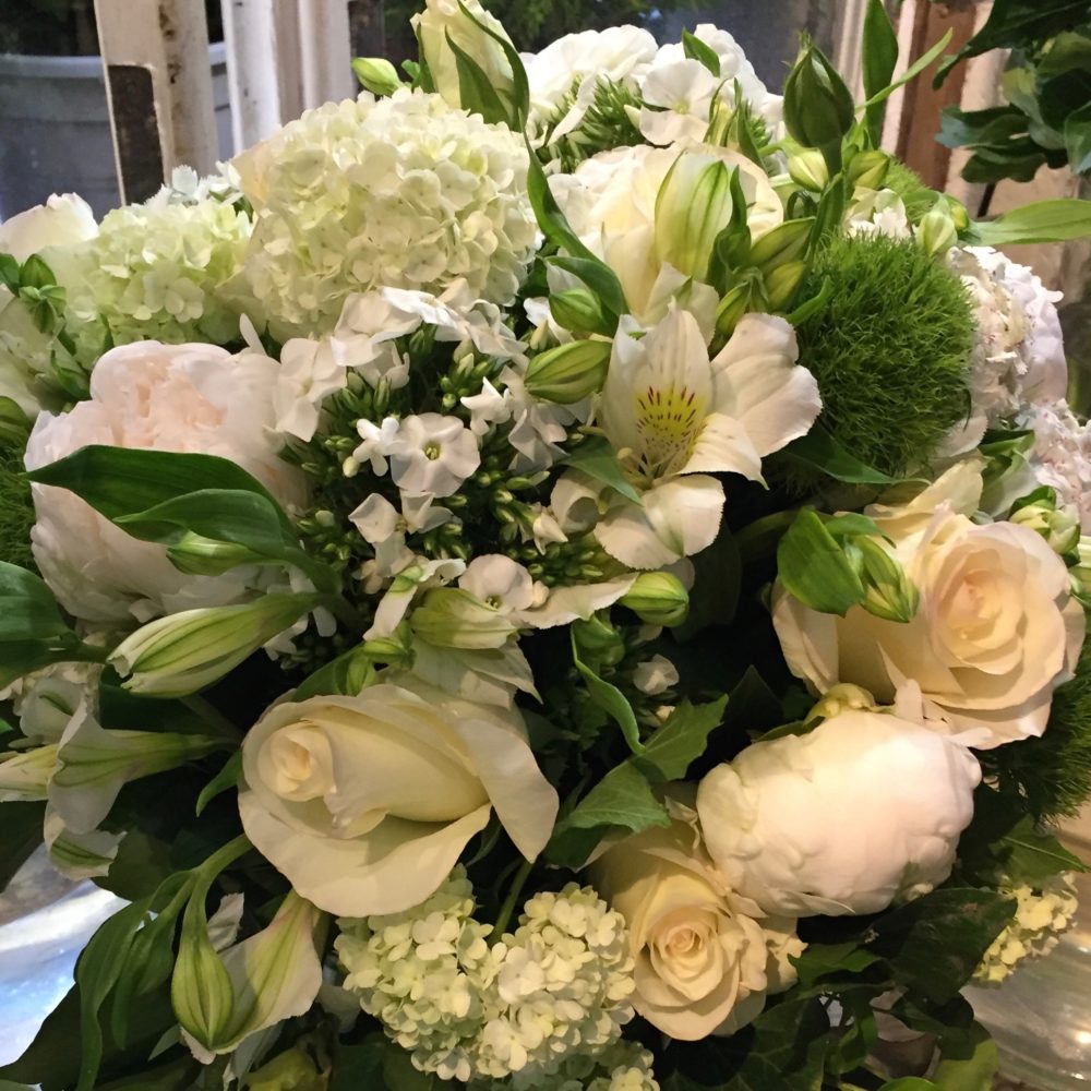Bouquet blanc et vert, par Hanakawa, fleuriste à Meudon