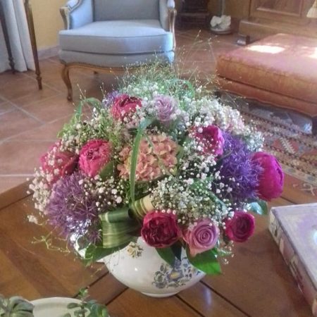votre artisan fleuriste vous propose le bouquet : Bouquet Nature 60cm diamètre