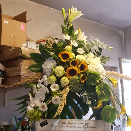 votre artisan fleuriste vous propose le bouquet : Grosse couronne mortuaire