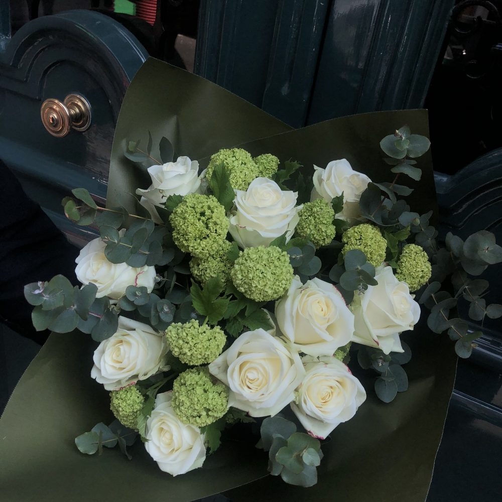Bouquet Blanc, par Le Studio, fleuriste à Paris