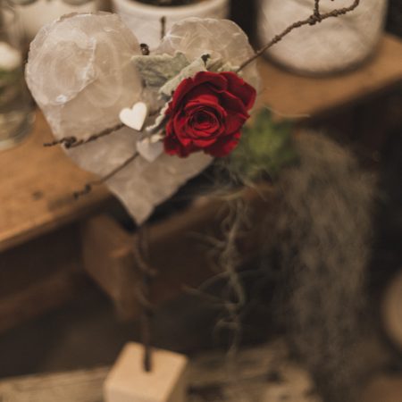 votre artisan fleuriste vous propose le bouquet : Photophore fleur stabilisée