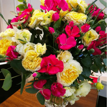 votre artisan fleuriste vous propose le bouquet : Bouquet Explosif