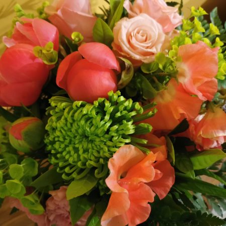 votre artisan fleuriste vous propose le bouquet : Bouquet corail