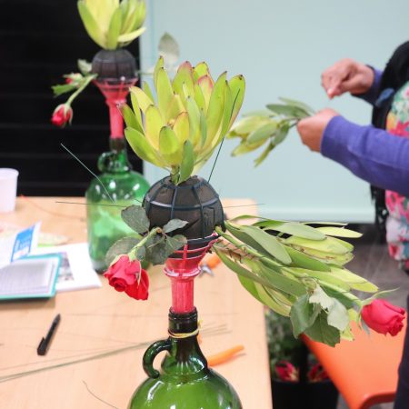 votre artisan fleuriste vous propose le bouquet : Atelier vegetal ou floral