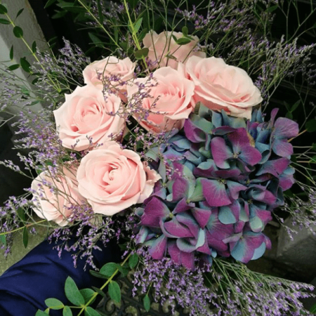 votre artisan fleuriste vous propose le bouquet : Bouquet Elégant