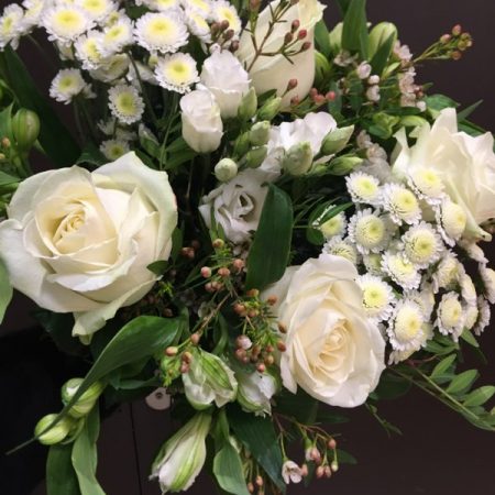 votre artisan fleuriste vous propose le bouquet : Bouquet Eclatant