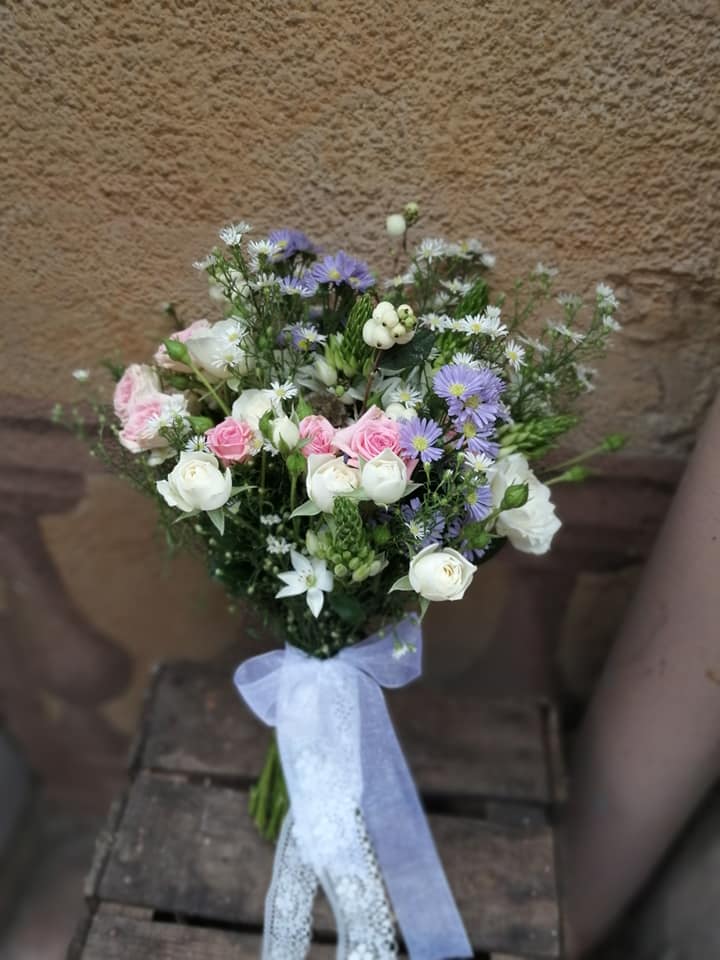 Bouquet De Mariée Champêtre, par Akane - Le murmure des fleurs, fleuriste à Barjols