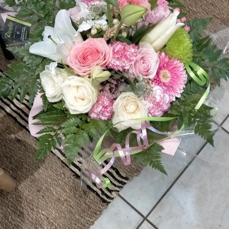 votre artisan fleuriste vous propose le bouquet : Bouquet Pur