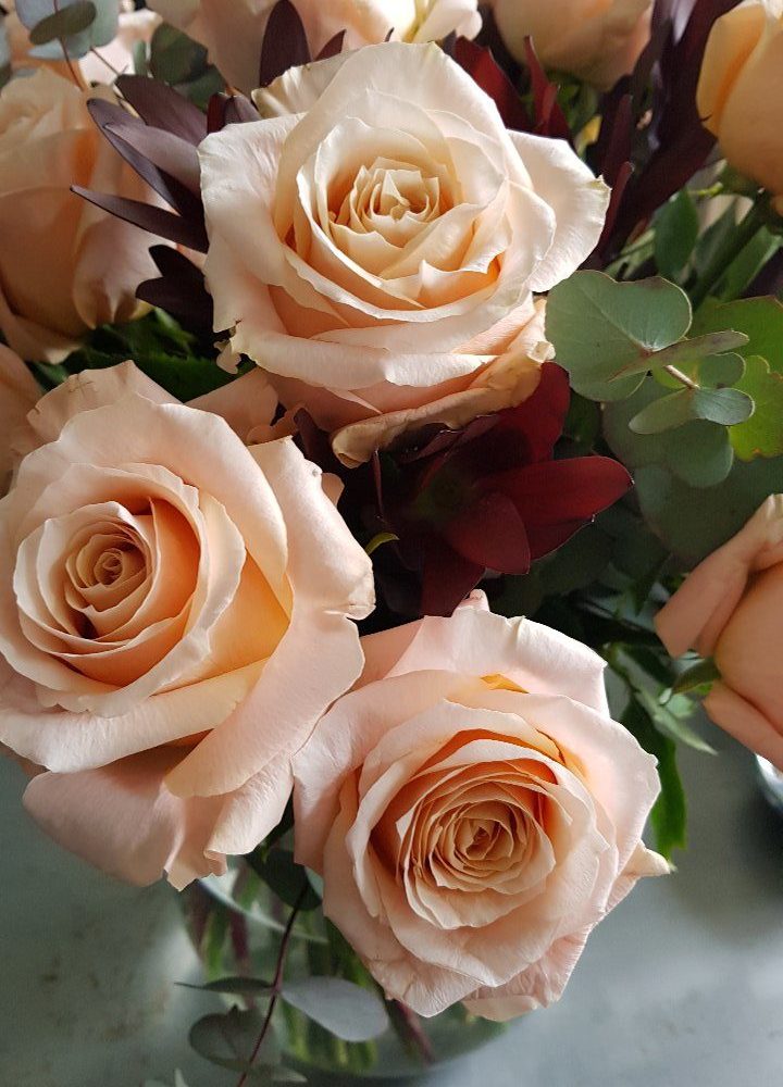 Bouquet De Roses Pêche Rosé, par Les jolies choses, fleuriste à Couëron