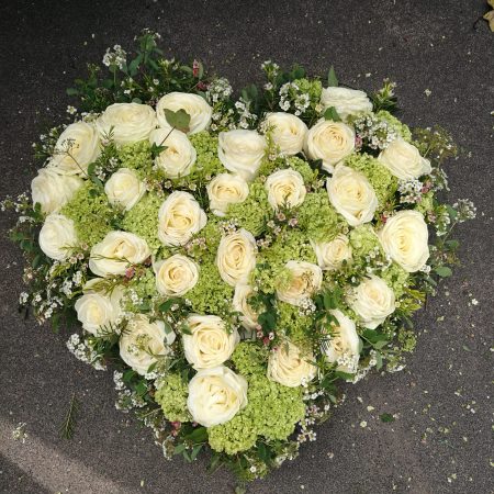 votre artisan fleuriste vous propose le bouquet : Coeur de Roses