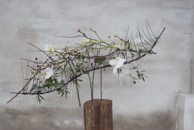 Structure Florale, par Akane - Le murmure des fleurs, fleuriste à Tavernes