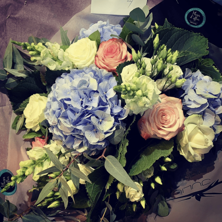 votre artisan fleuriste vous propose le bouquet : Bouquet Acidulé By Julius