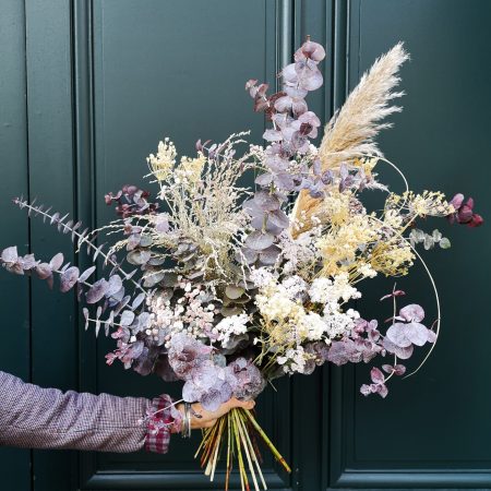 votre artisan fleuriste vous propose le bouquet : Tomorrow Never Die