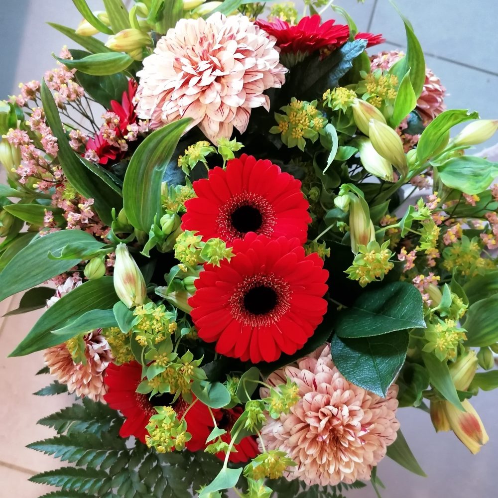 Bouquet Rouge, par Le trèfle à quatre fleurs, fleuriste à Gondecourt