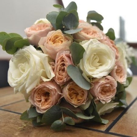 votre artisan fleuriste vous propose le bouquet : Bouquet Romantique