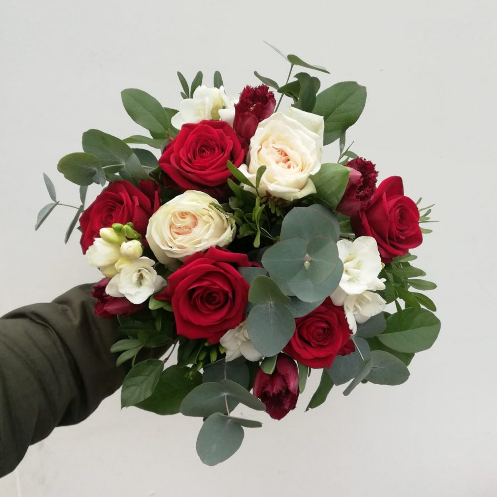 Love And Roses, par La Fabrique Végétale, fleuriste à Wissous