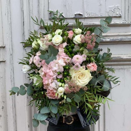 votre artisan fleuriste vous propose le bouquet : Bouquet rose et blanc
