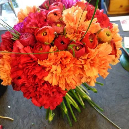 votre artisan fleuriste vous propose le bouquet : Bouquet orange