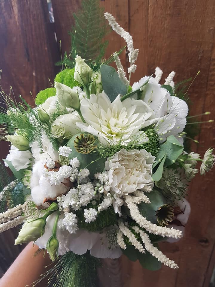 Bouquet blancheur, par Histoire de fleurs, fleuriste à Pouilly-Sous-Charlieu