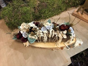 votre artisan fleuriste vous propose le bouquet : Composition fleurs séchées