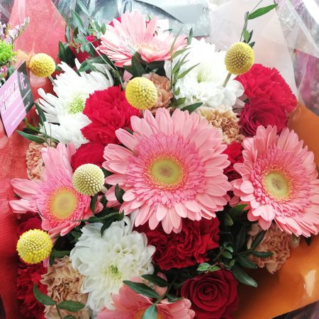 votre artisan fleuriste vous propose le bouquet : Bouquet estival, pétillant et coloré