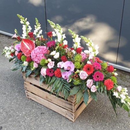 votre artisan fleuriste vous propose le bouquet : Dessus de cercueil