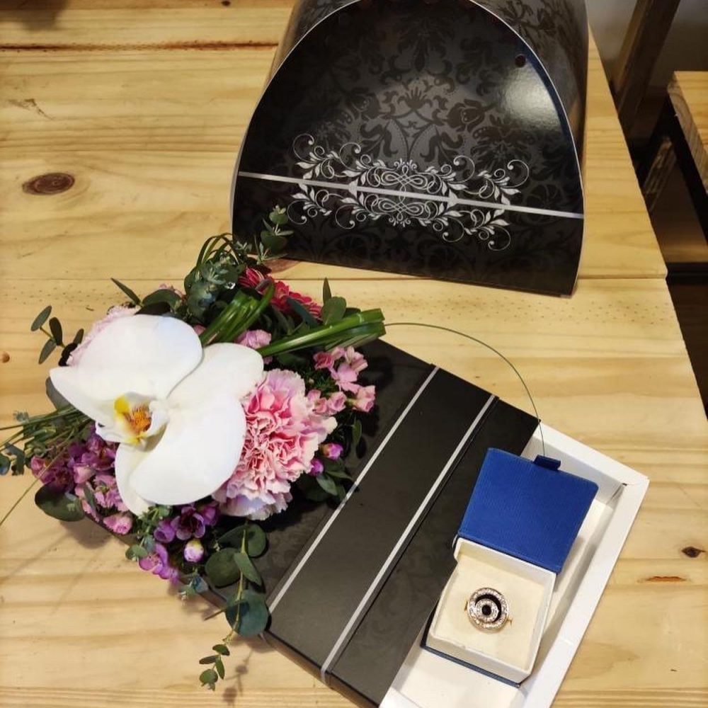 Flowers box, par Au Temps des Fleurs Aussonne, fleuriste à Montauban