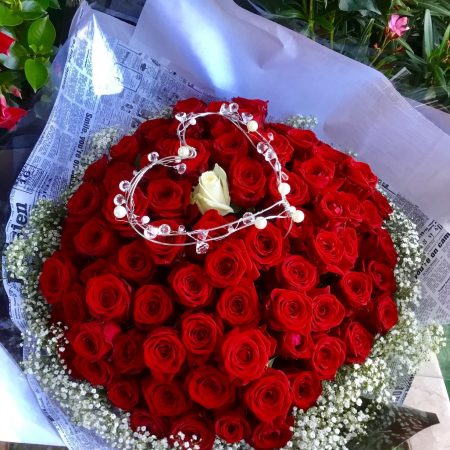 votre artisan fleuriste vous propose le bouquet : L’Amour avec un grand « A »