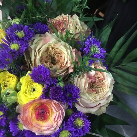 votre artisan fleuriste vous propose le bouquet : Bouquet coloré