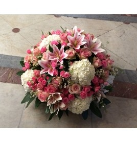 coussin rond enterrement charme, par Tout Fleur Tout flamme, fleuriste à L'Haÿ-les-Roses