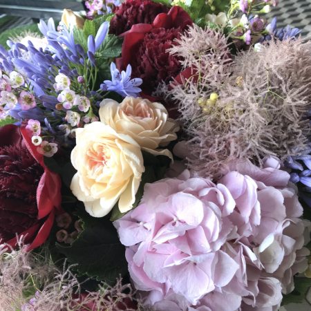 votre artisan fleuriste vous propose le bouquet : DEUIL COLORÉ