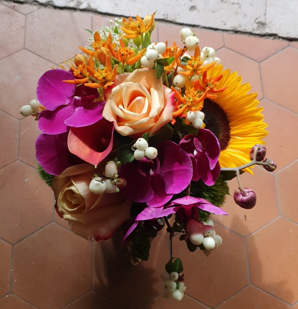 Bouquet à base de tournesols, par Les Lys de Boulogne, fleuriste à Boulogne-Billancourt