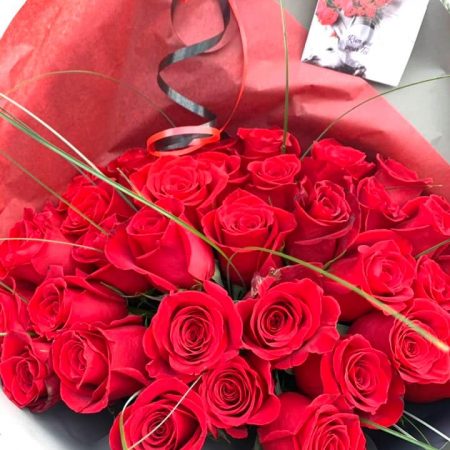 votre artisan fleuriste vous propose le bouquet : Bouquet De Roses Rouges (À L'Unité)