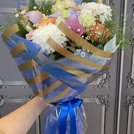 votre artisan fleuriste vous propose le bouquet : Bouquet MAGIQUE