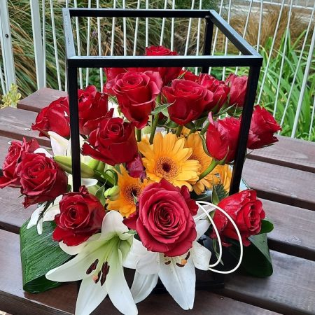 votre artisan fleuriste vous propose le bouquet : Un centre de table design