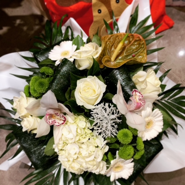 Bouquet de Noël, par Fleurs de Nina, fleuriste à Sagone