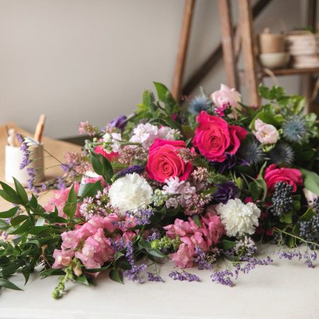 votre artisan fleuriste vous propose le bouquet : Gerbe Deuil de Atelier Hortensia Et Marguerite