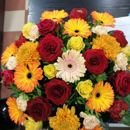 votre artisan fleuriste vous propose le bouquet : Coussin Deuil de Mille Et Une Fleurs