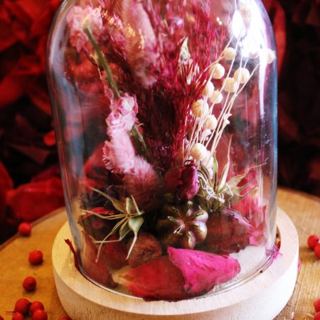 votre artisan fleuriste vous propose le bouquet : Petite Cloche de Fleurs séchées Rose / Rouge