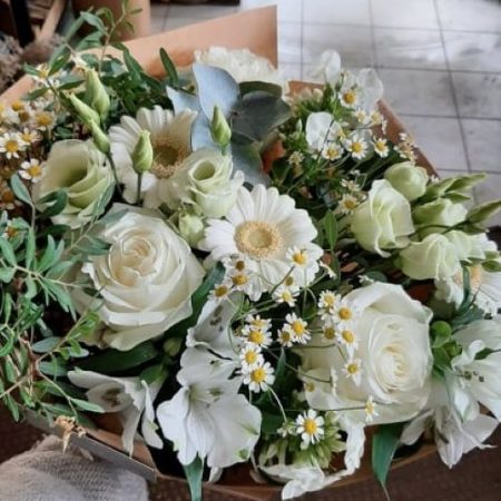 votre artisan fleuriste vous propose le bouquet : Bouquet Léa