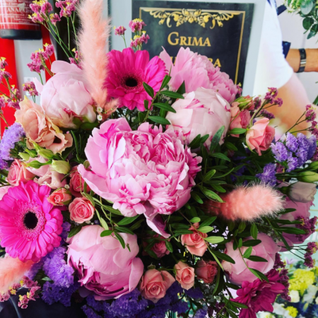 votre artisan fleuriste vous propose le bouquet : Bouquet Explosif