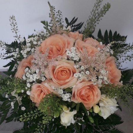votre artisan fleuriste vous propose le bouquet : Bouquet Roses