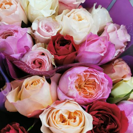 votre artisan fleuriste vous propose le bouquet : Bouquet De Rose Rouge À L'Unité (70cm)