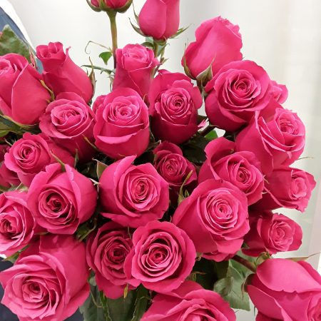 votre artisan fleuriste vous propose le bouquet : roses couleur