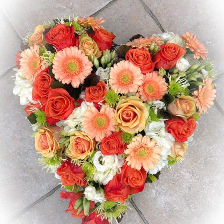 votre artisan fleuriste vous propose le bouquet : Coeur de deuil de Valentine