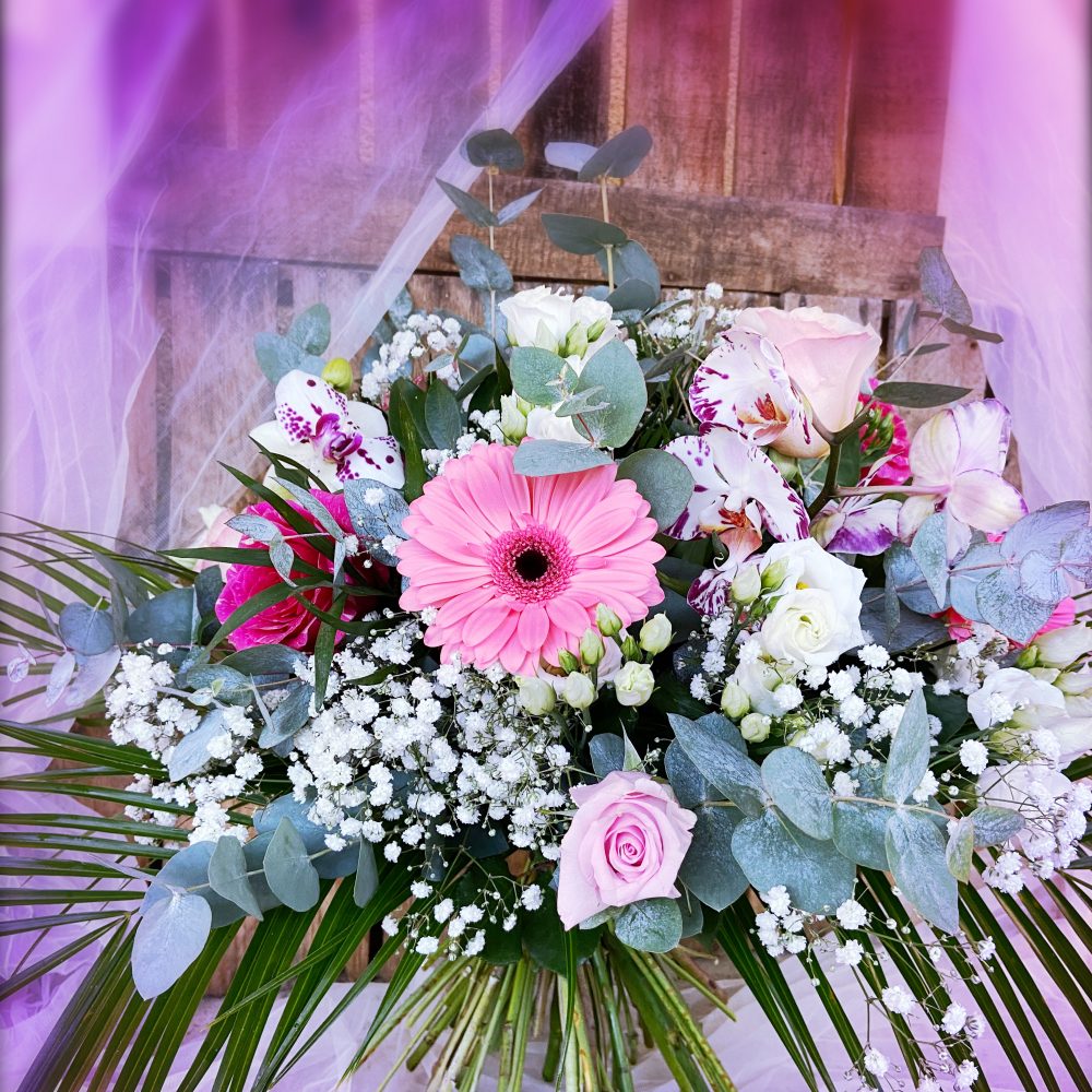 Bouquet rond rose et blanc, par Au jardin de Cécilia, fleuriste à Esbly