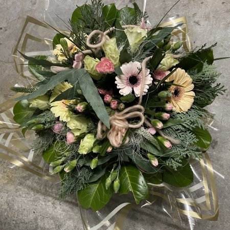 votre artisan fleuriste vous propose le bouquet : Tutti Frutti de fleurs