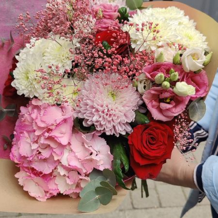 votre artisan fleuriste vous propose le bouquet : Bouquet Vermillon
